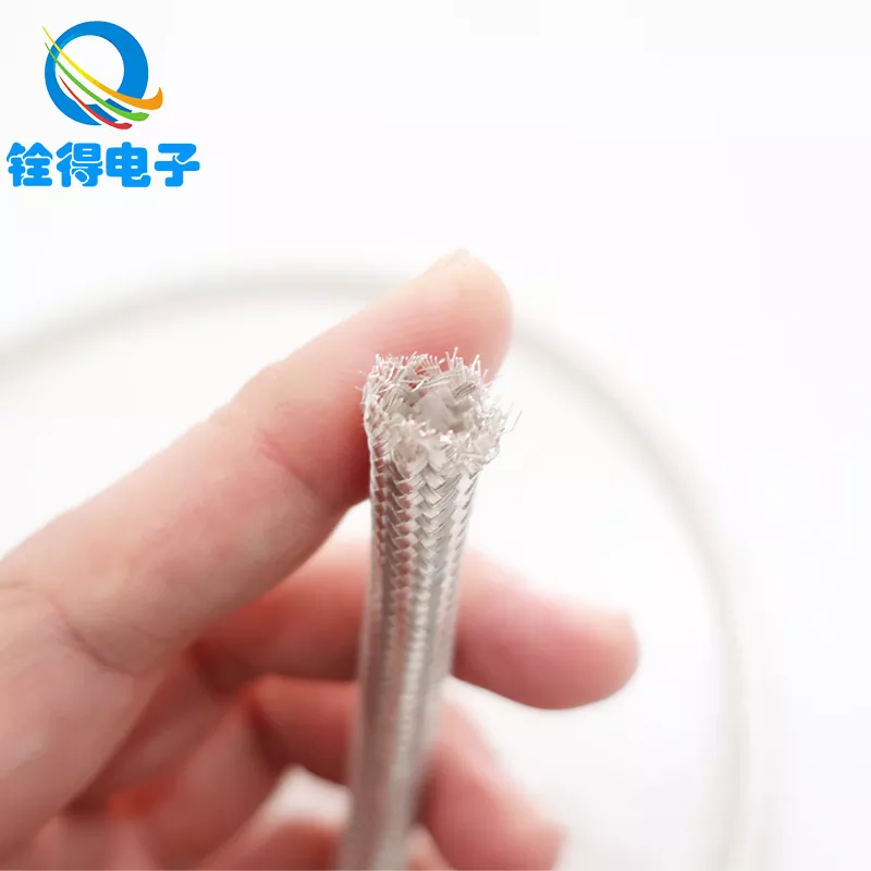 कुन कुराले ब्रेडेड कपर ट्यूबलाई औद्योगिक अनुप्रयोगहरूको लागि भरपर्दो समाधान बनाउँछ