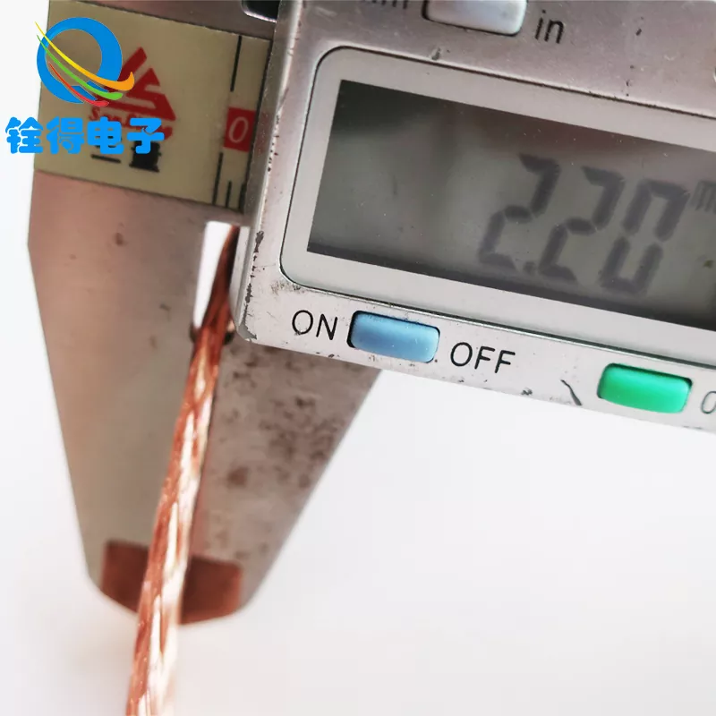 कपर ब्रेडले ग्राउन्डिङ र EMI नियन्त्रण कसरी सुधार गर्न सक्छ?